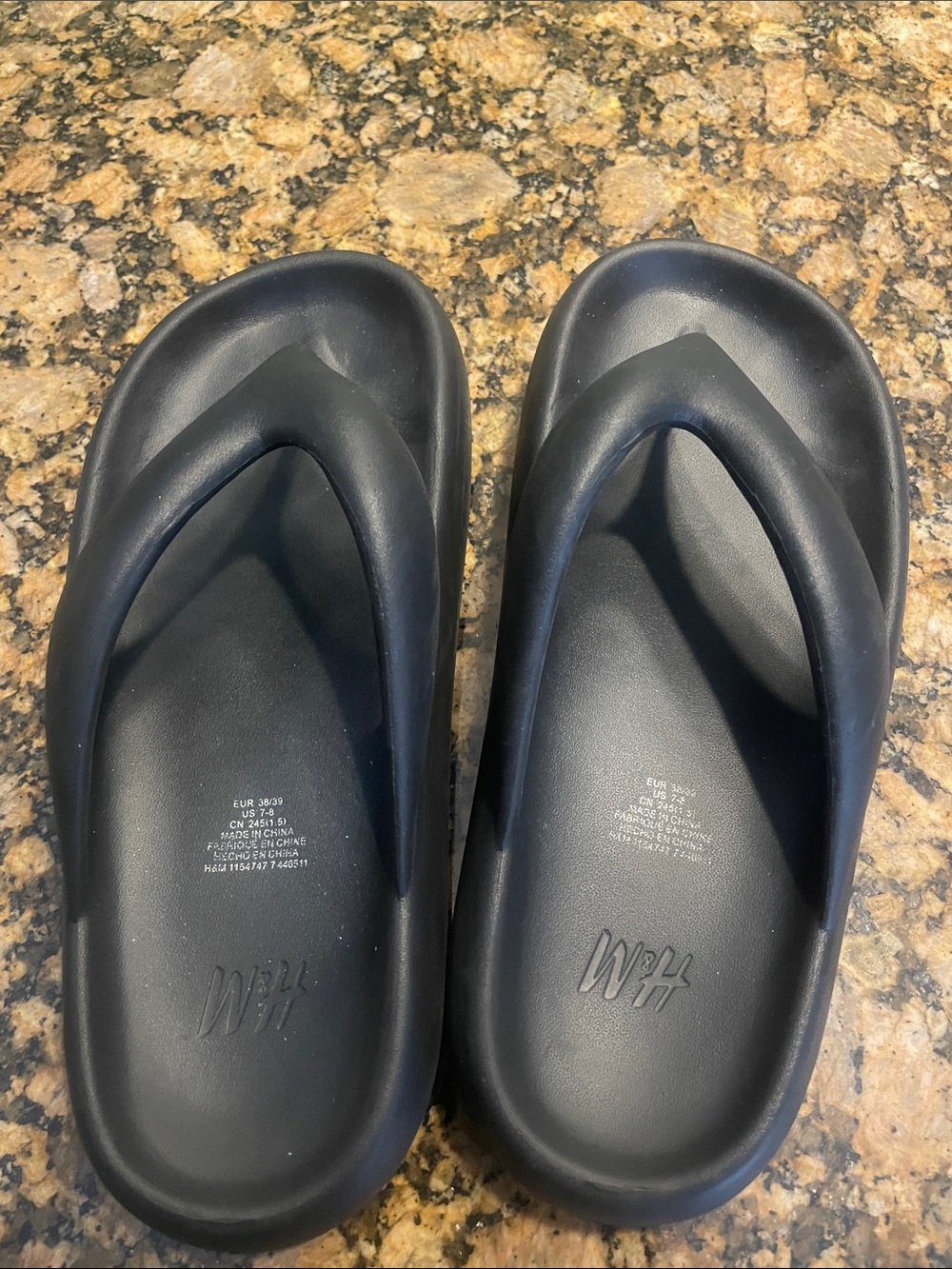 Women Black Foam Flip Slide Sandals